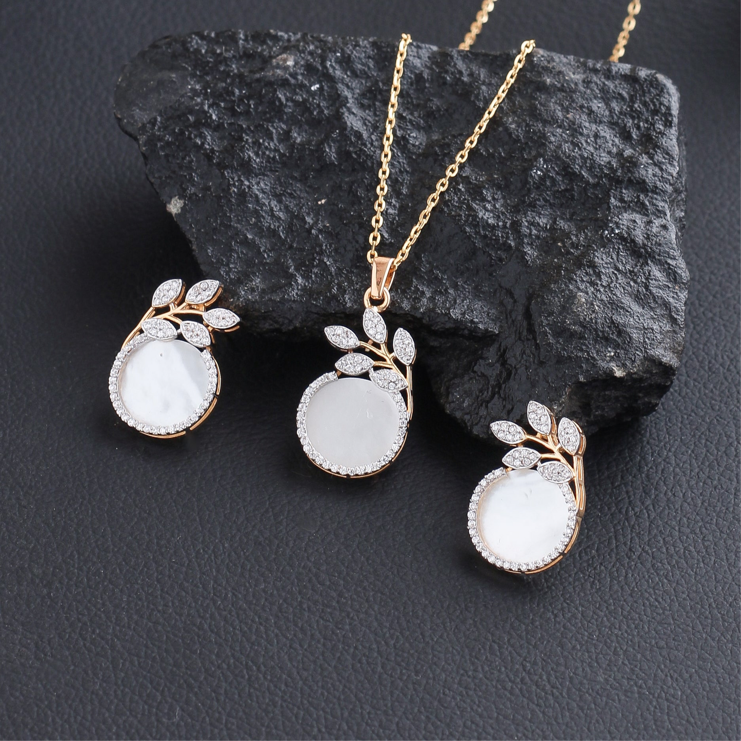 Marmoris Pendant Set