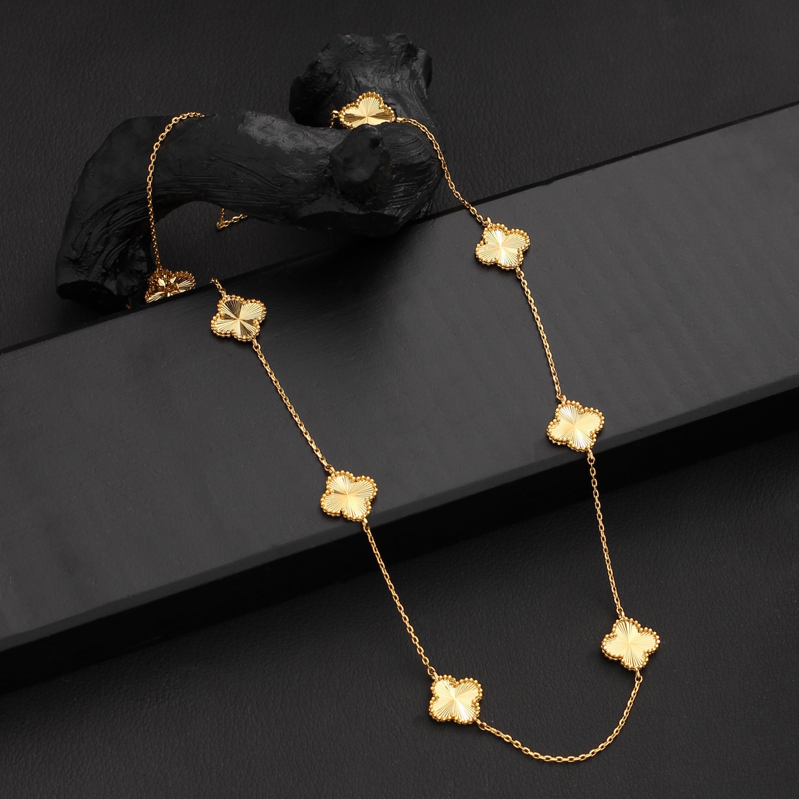 Trifoli Chain – Al Syed Jewellers