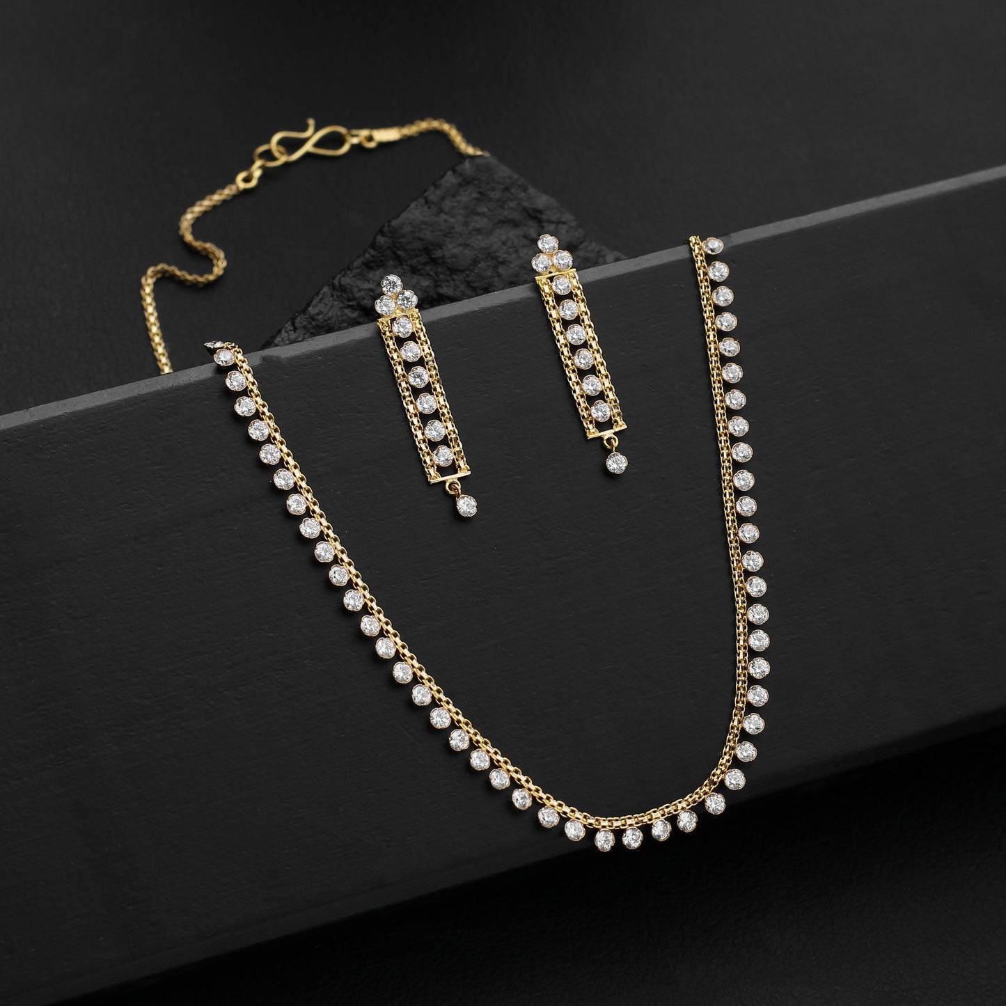 Talhia Necklace Set