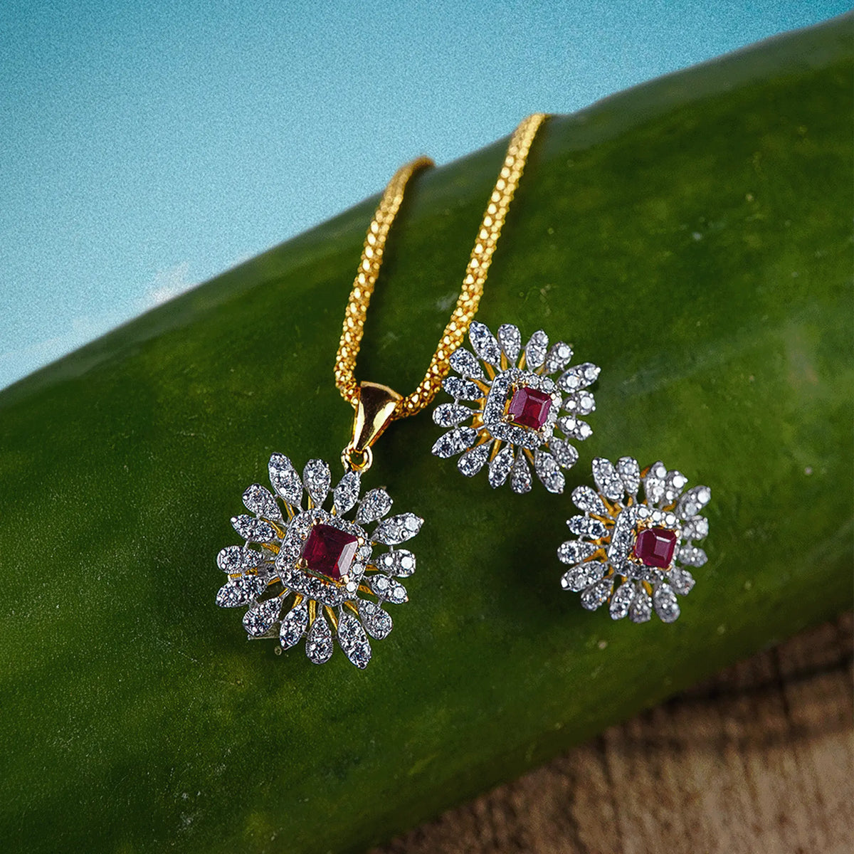 Monarch Pendant Set