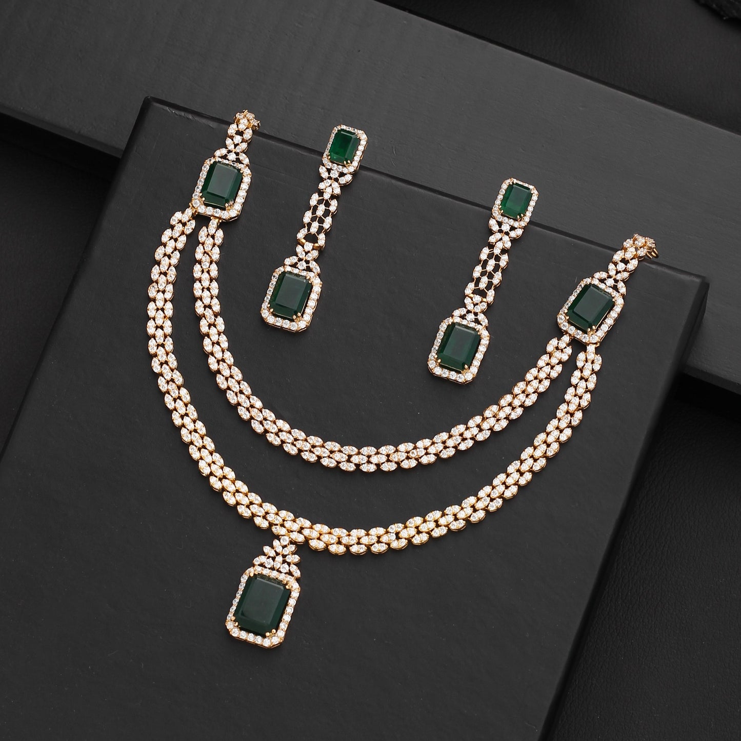 Lyra Necklace Set