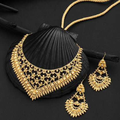 Akira Necklace Set