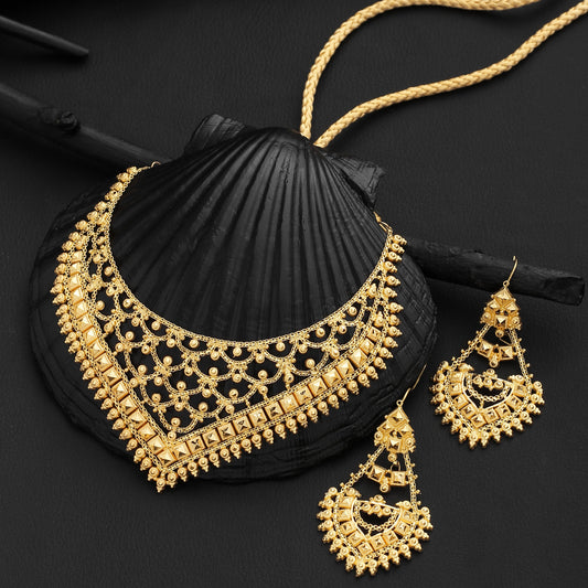 Akira Necklace Set