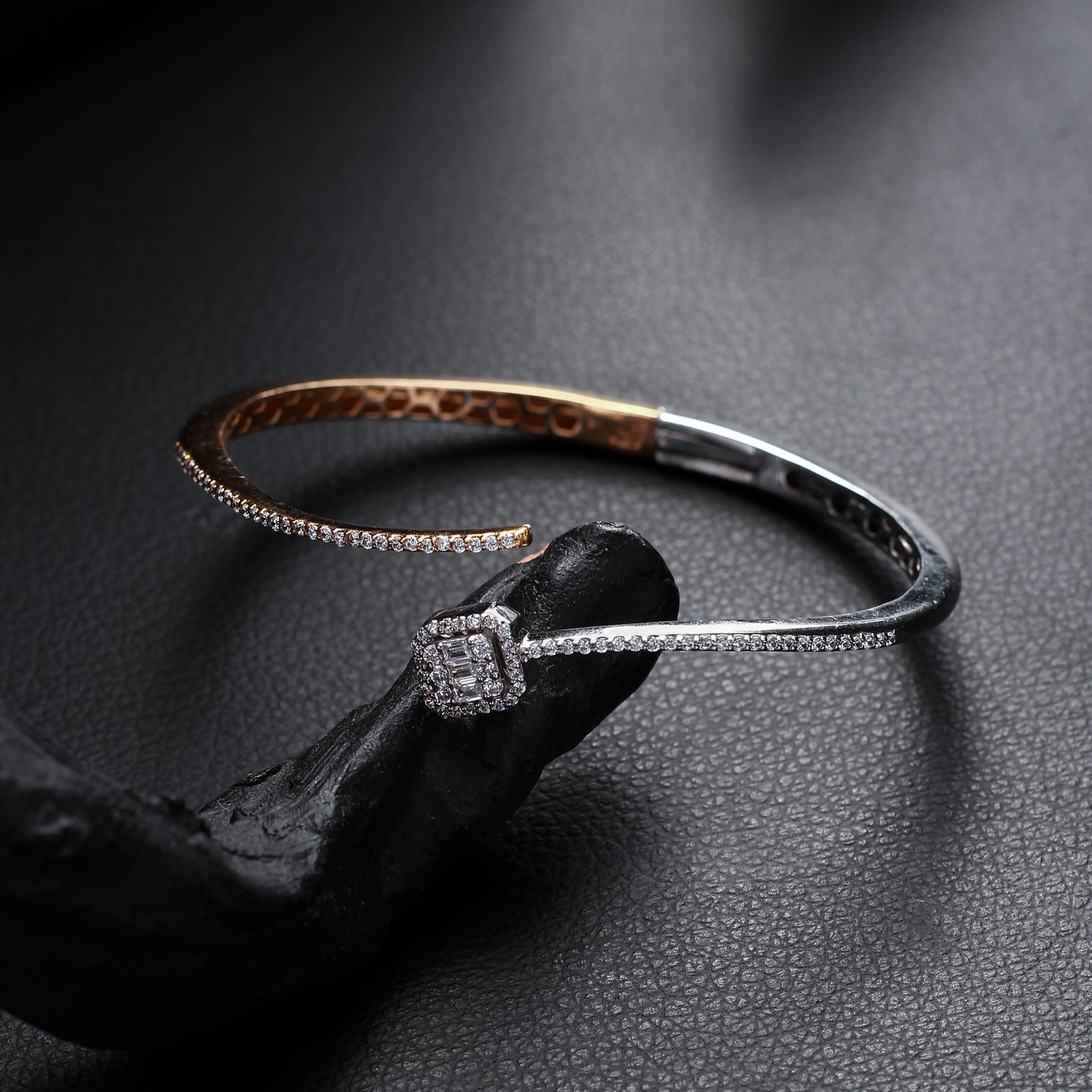 Svelte Bracelet