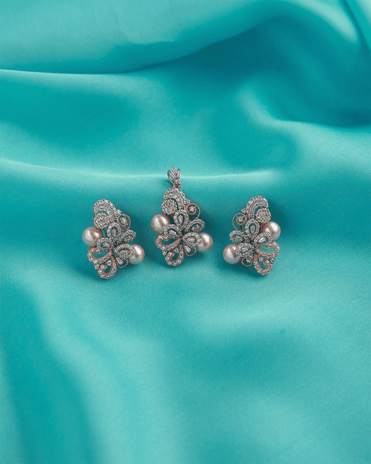 Redolent Pendant Set