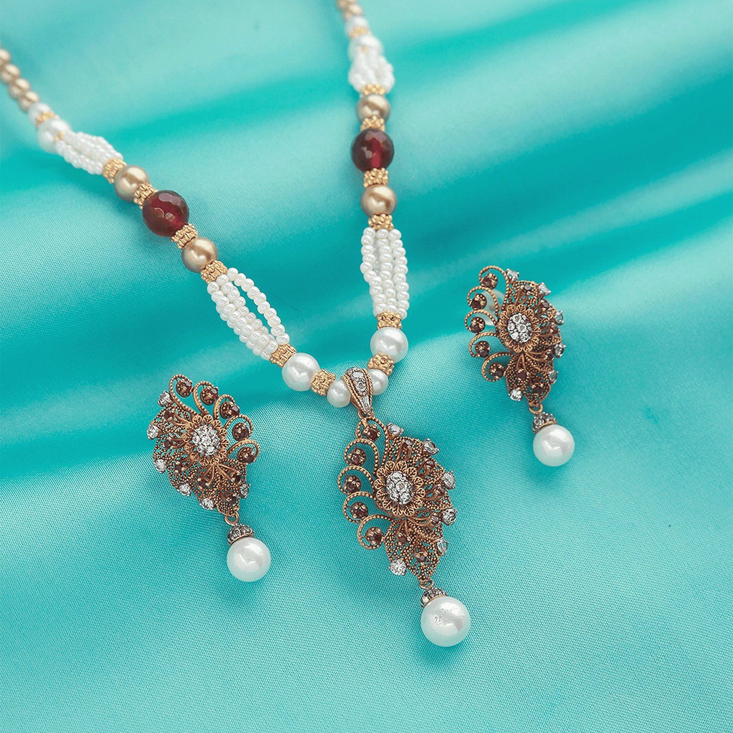 Arboretum Pendant Set