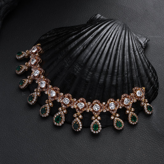 Linnea Necklace Set