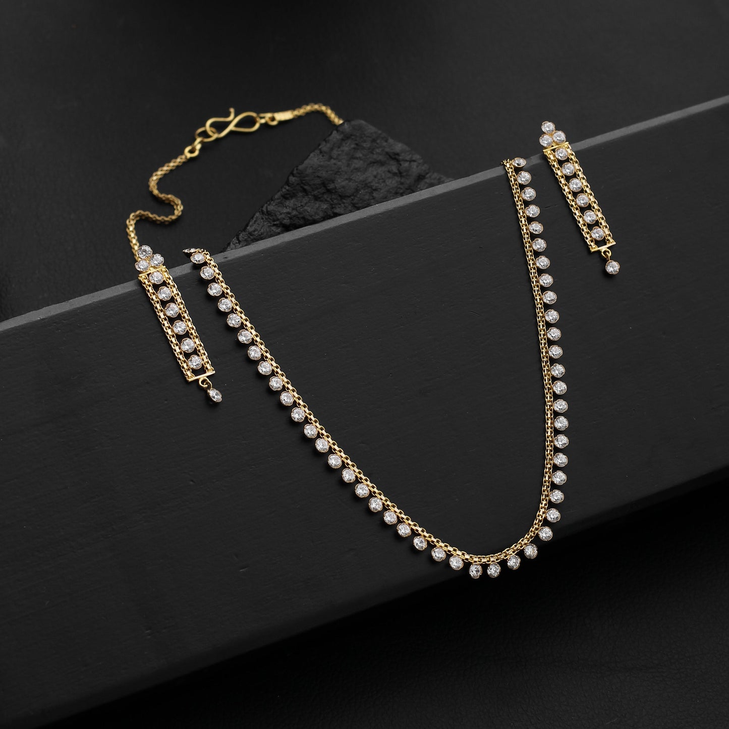 Talhia Necklace Set